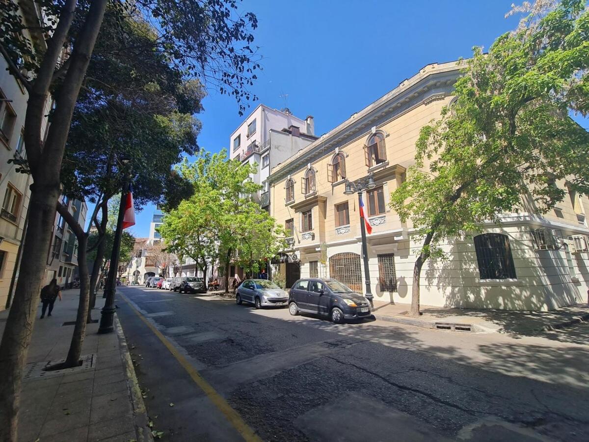 Oceana Suites Lastarria, En Cerro Santa Lucia Сантьяго Экстерьер фото